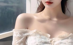 坤是放在女生的前面还是后面